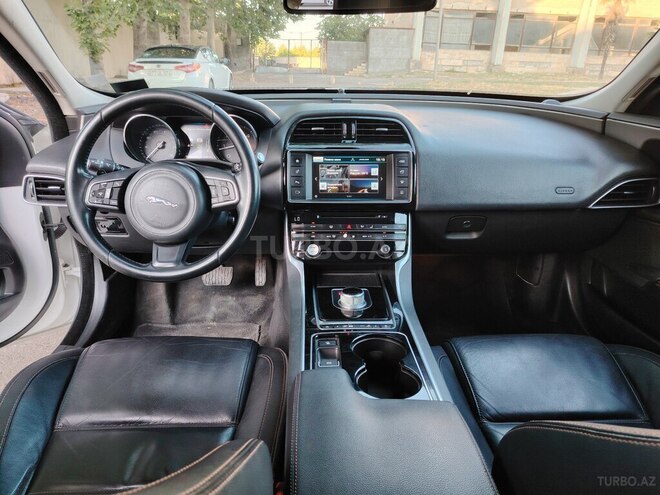 Jaguar XE 2016, 212,000 km - 2.0 l - Gəncə