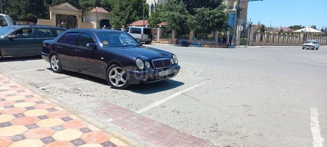 Mercedes E 240 1998, 200,000 km - 2.4 l - Şəmkir