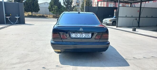 Mercedes E 240 1998, 200,000 km - 2.4 l - Şəmkir
