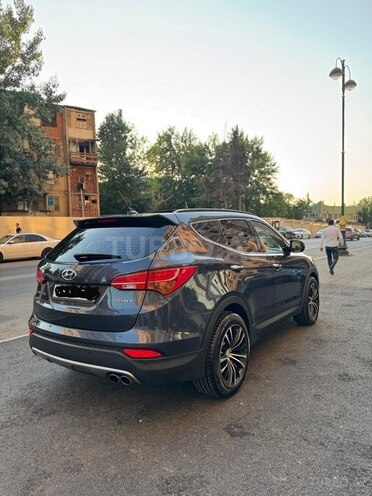 Hyundai Santa Fe-4