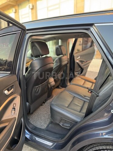 Hyundai Santa Fe-8