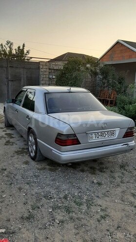 Mercedes E 220 1993, 526,000 km - 2.2 л - Bakı