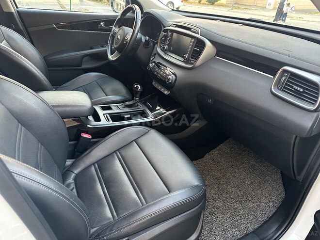 Kia Sorento-8