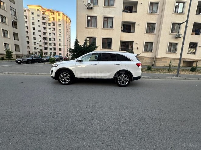 Kia Sorento-12