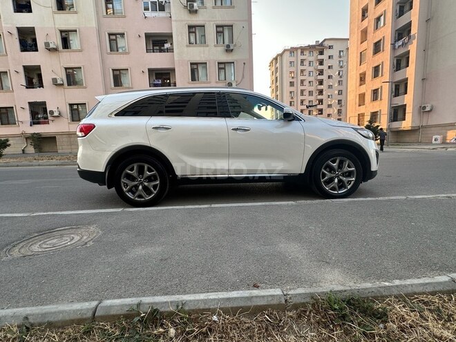 Kia Sorento-16