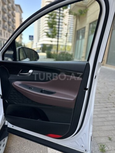 Hyundai Santa Fe-10