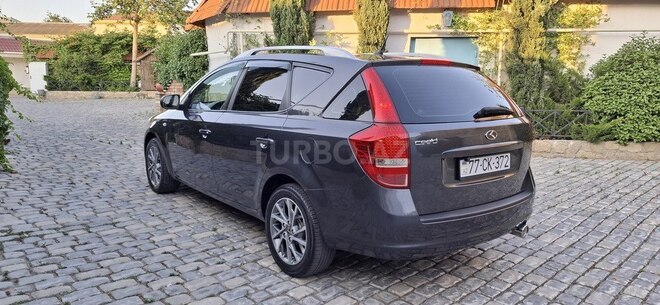 Kia  2010, 240,000 km - 1.4 l - Bakı