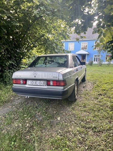 Mercedes 190 1993, 450,000 km - 2.0 л - Qəbələ