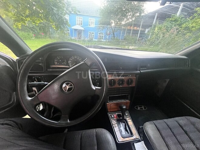 Mercedes 190 1993, 450,000 km - 2.0 л - Qəbələ