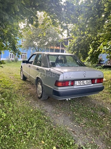 Mercedes 190 1993, 450,000 km - 2.0 л - Qəbələ