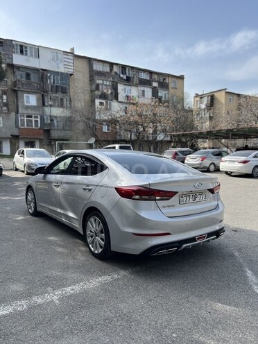 Hyundai Avante 2016, 111,000 km - 1.6 л - Bakı