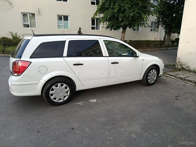 Opel Astra 2009, 402,336 km - 1.4 l - Zaqatala