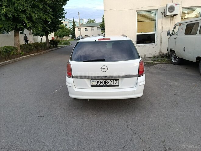 Opel Astra 2009, 402,336 km - 1.4 l - Zaqatala