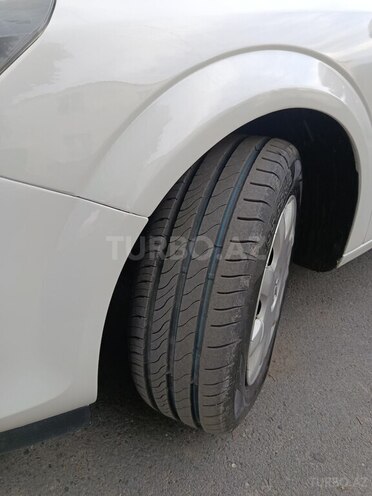 Opel Astra 2009, 402,336 km - 1.4 l - Zaqatala
