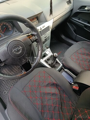 Opel Astra 2009, 402,336 km - 1.4 l - Zaqatala