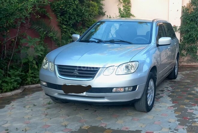 Mitsubishi Airtrek-20