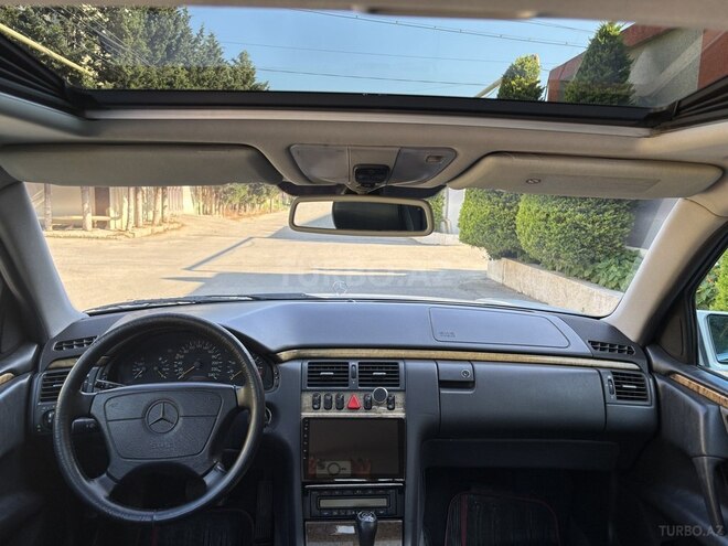 Mercedes E 240 1998, 441,000 km - 2.4 l - Bakı