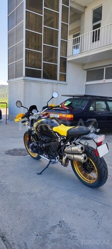 BMW  2022, 250 km - 1.2 l - Bakı