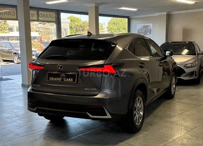 Lexus NX 200-8