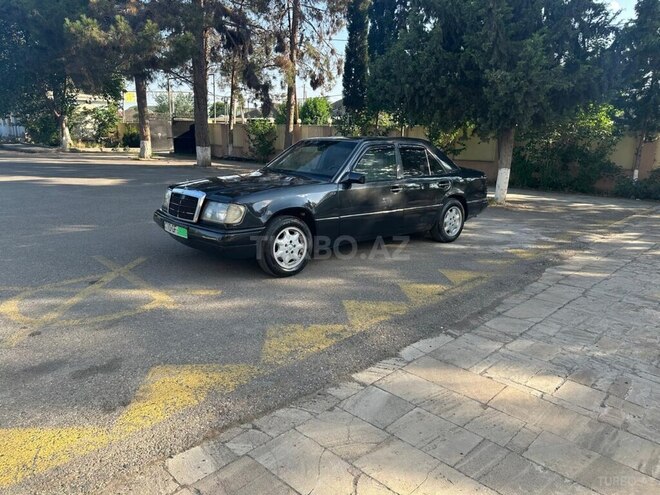Mercedes E 220 d 1990, 235,487 km - 2.2 l - İmişli
