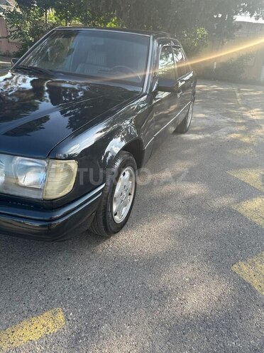 Mercedes E 220 d 1990, 235,487 km - 2.2 l - İmişli