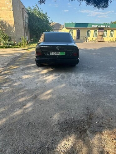 Mercedes E 220 d 1990, 235,487 km - 2.2 l - İmişli