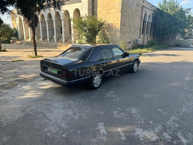 Mercedes E 220 d 1990, 235,487 km - 2.2 l - İmişli