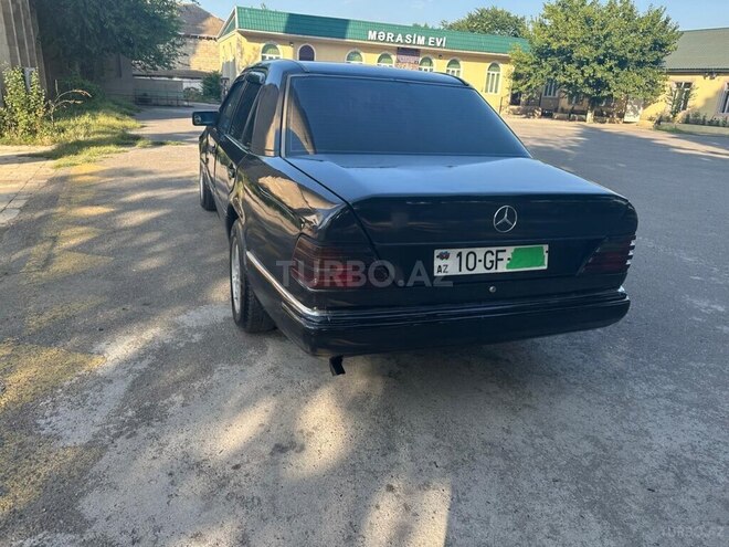 Mercedes E 220 d 1990, 235,487 km - 2.2 l - İmişli