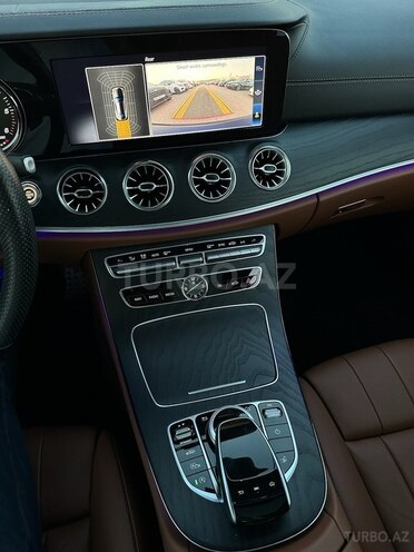 Mercedes E 220 d-26