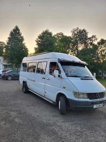 Mercedes Sprinter 412 1995, 495,816 km - 2.9 l - Qazax