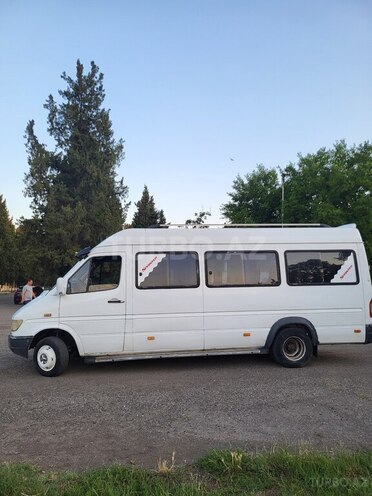 Mercedes Sprinter 412 1995, 495,816 km - 2.9 l - Qazax