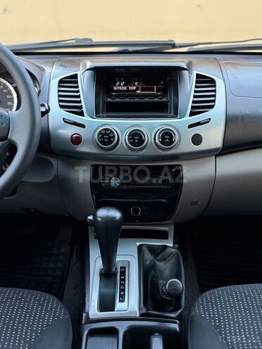 Mitsubishi L200 2011, 187,215 km - 2.5 l - Bakı