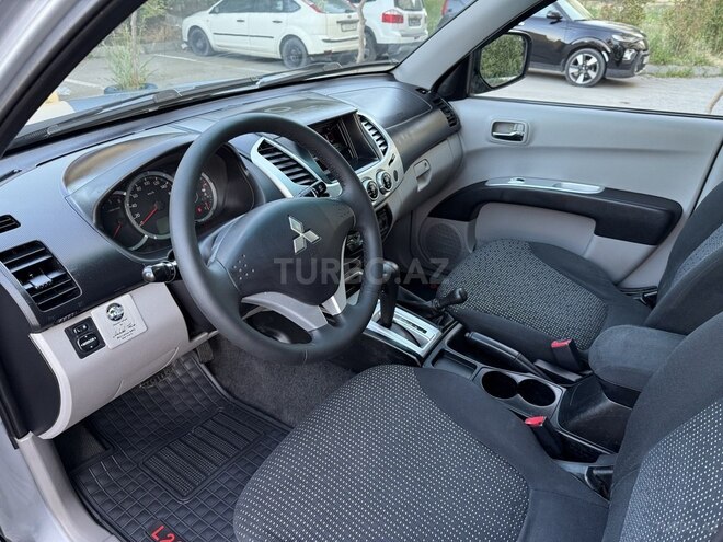 Mitsubishi L200 2011, 187,215 km - 2.5 l - Bakı