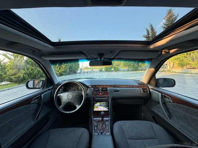 Mercedes E 220 d 2000, 316,000 km - 2.2 l - Saatlı