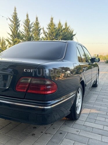 Mercedes E 220 d 2000, 316,000 km - 2.2 l - Saatlı