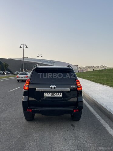 Toyota Land Cruiser Prado-4