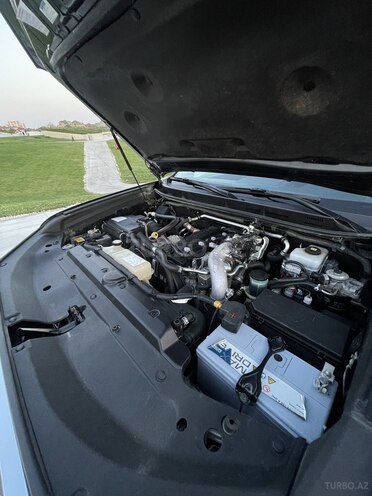 Toyota Land Cruiser Prado-8
