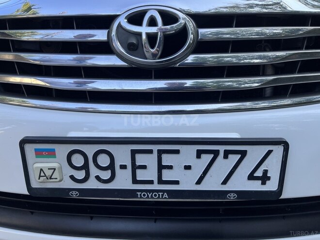 Toyota Fortuner-19
