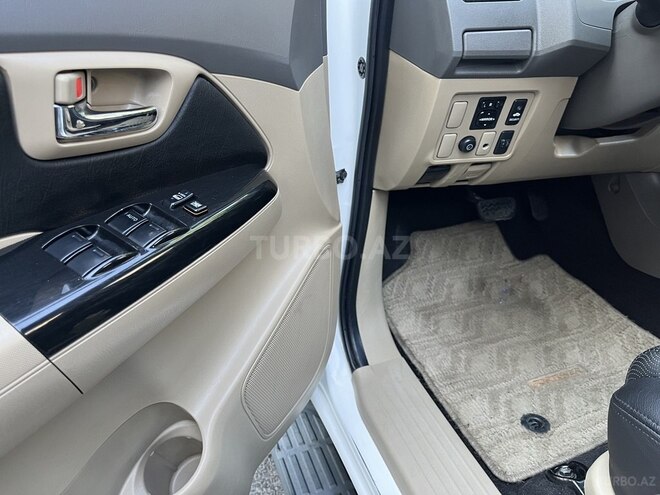 Toyota Fortuner-11
