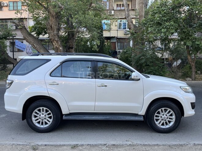 Toyota Fortuner-5