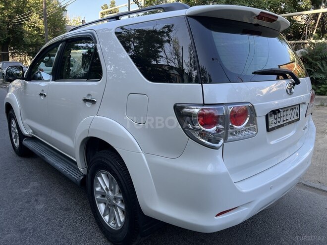 Toyota Fortuner-7