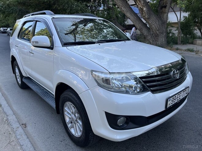 Toyota Fortuner-6