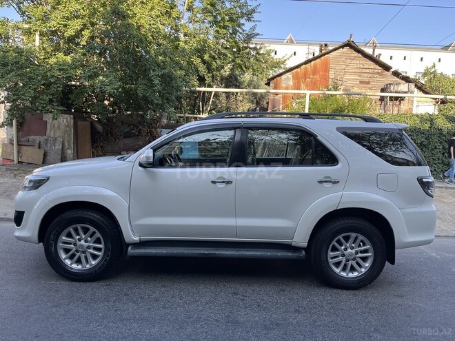 Toyota Fortuner-4
