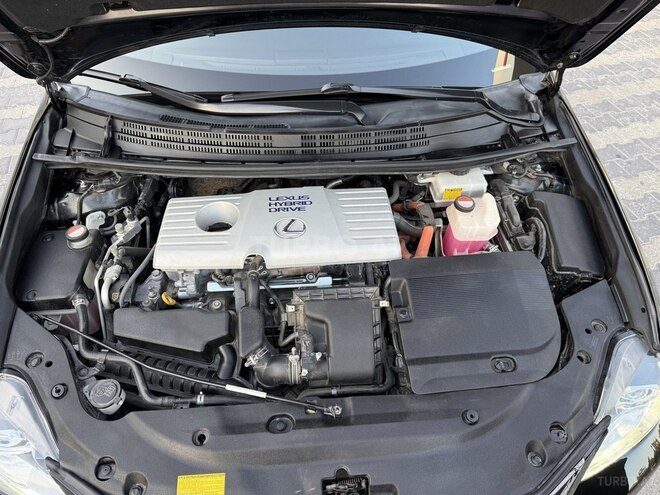 Lexus CT 200h-12