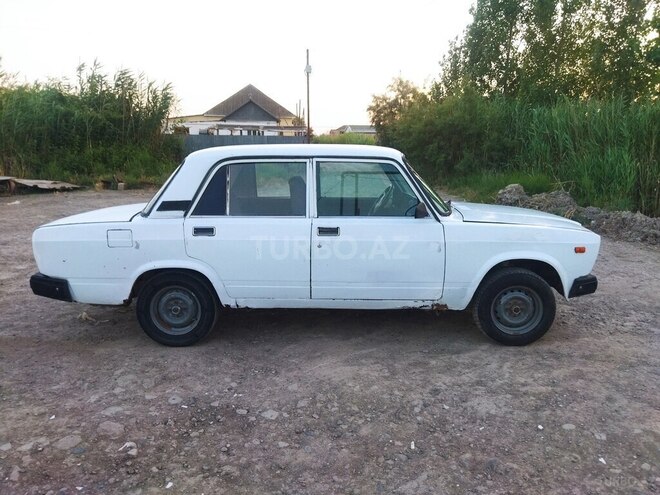 LADA (VAZ) 2107 1998, 88,741 km - 1.6 l - Salyan