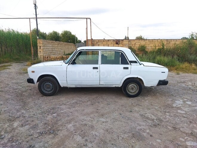 LADA (VAZ) 2107 1998, 88,741 km - 1.6 l - Salyan