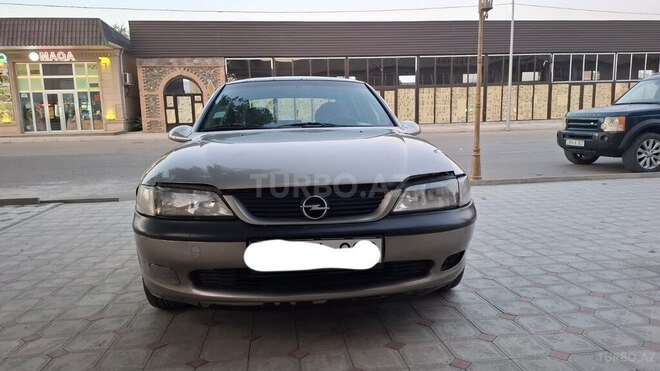 Opel Vectra 1996, 296,000 km - 2.0 l - Qazax