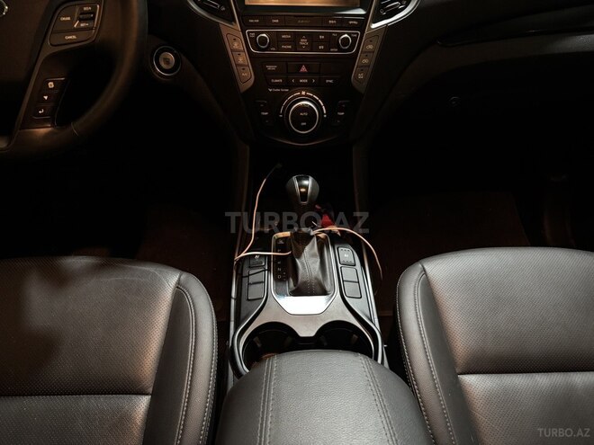 Hyundai Santa Fe-11