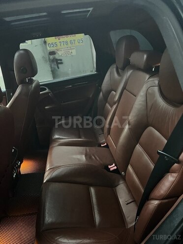 Porsche Cayenne-11