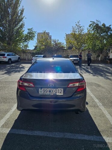 Toyota Camry-10